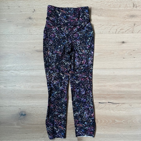 Lululemon Base Pace High-Rise Crop 23" Floral Spray Multi Nulux Sz 0 *P5 - Picture 4 of 5